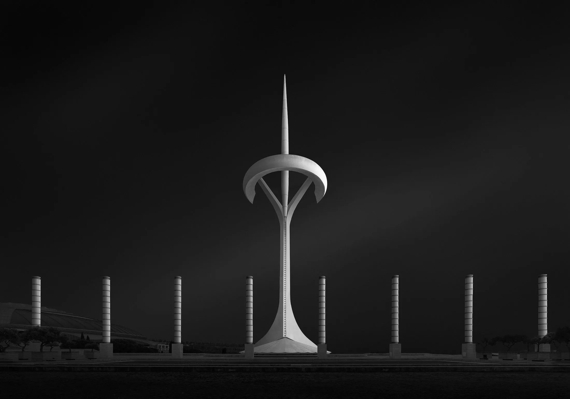 Architecture fine-art en noir et blanc, &eacute;tude de lignes et de volumes