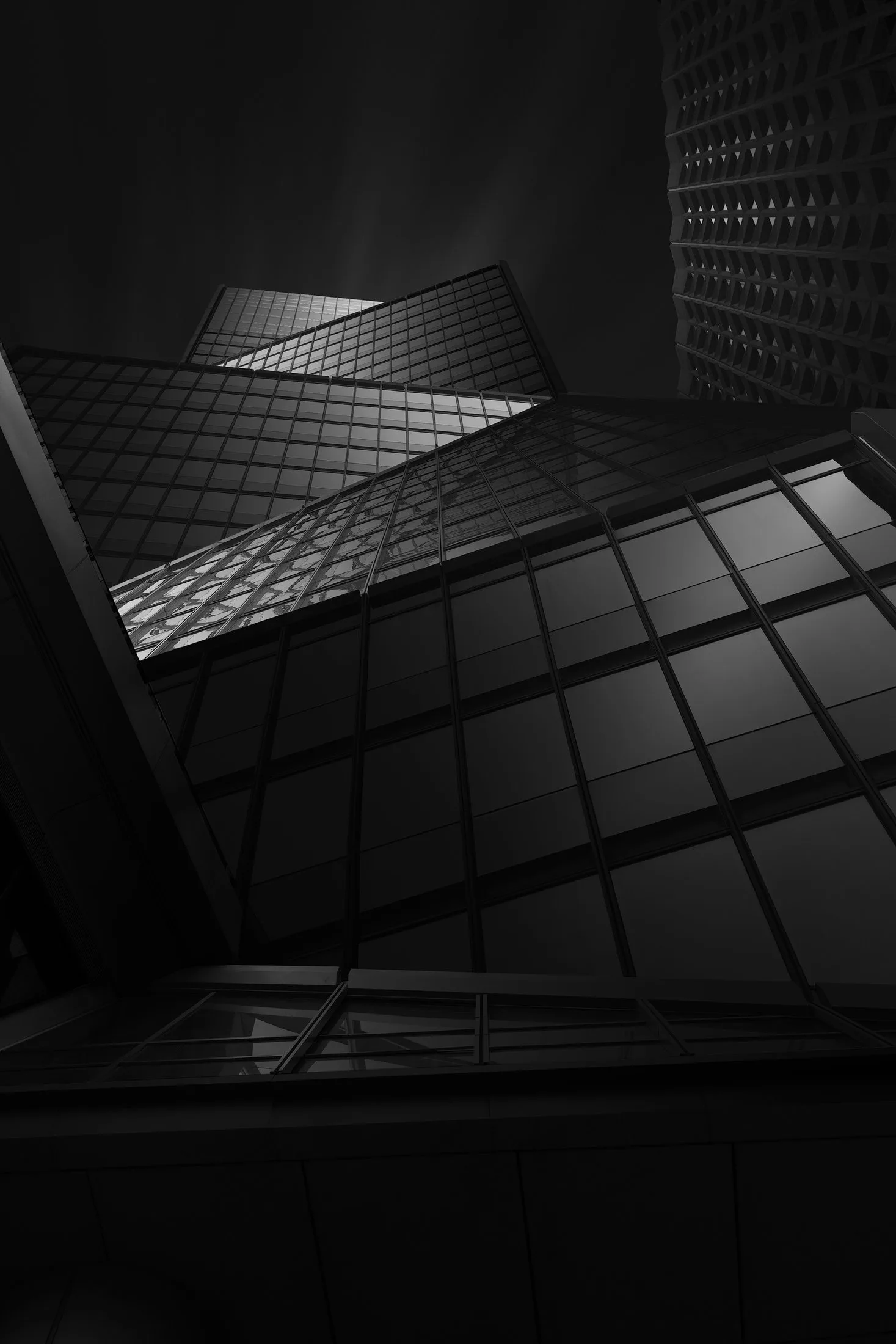 Architecture fine-art en noir et blanc, &eacute;tude de lignes et de volumes