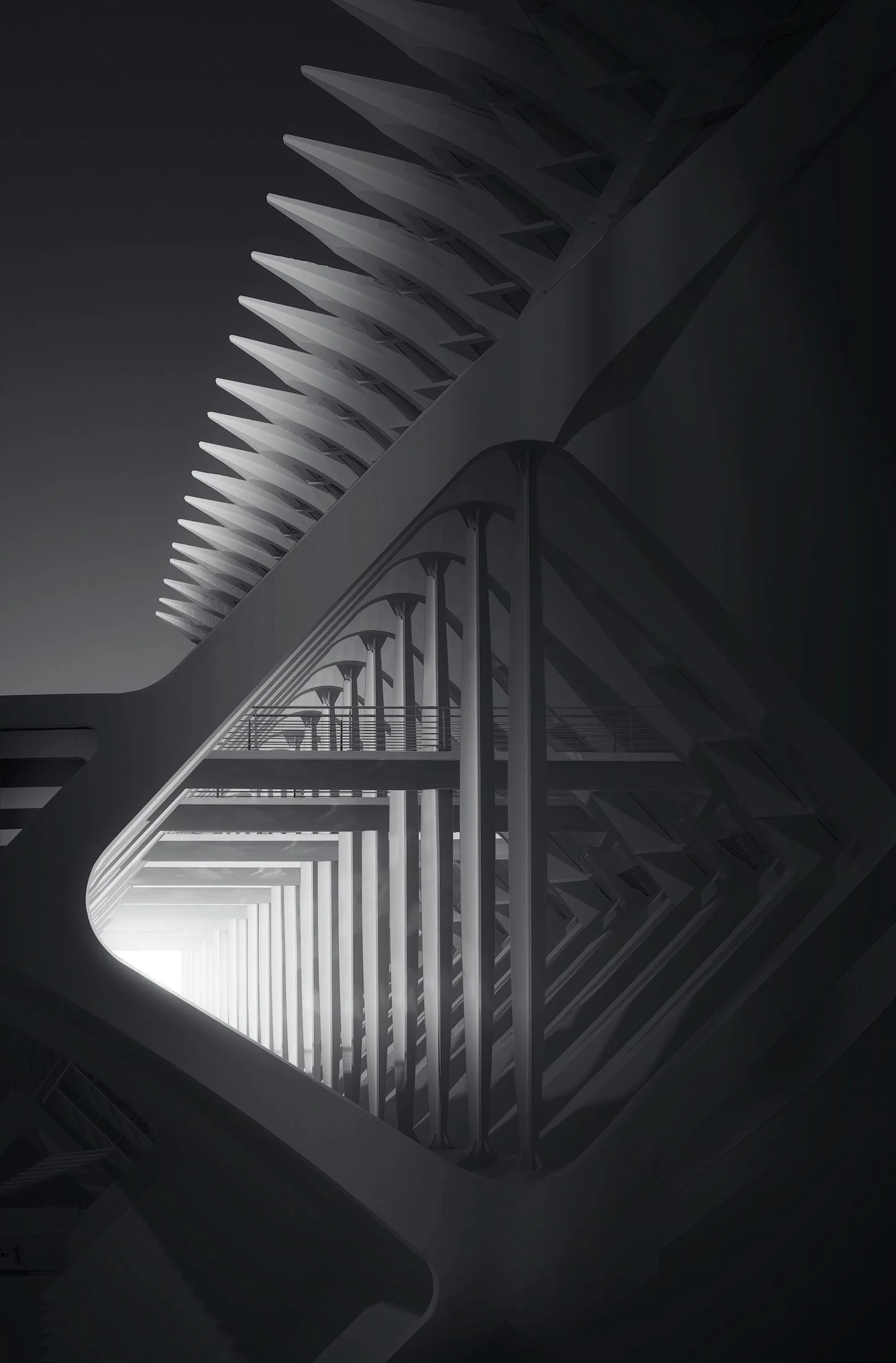 Architecture fine-art en noir et blanc, &eacute;tude de lignes et de volumes