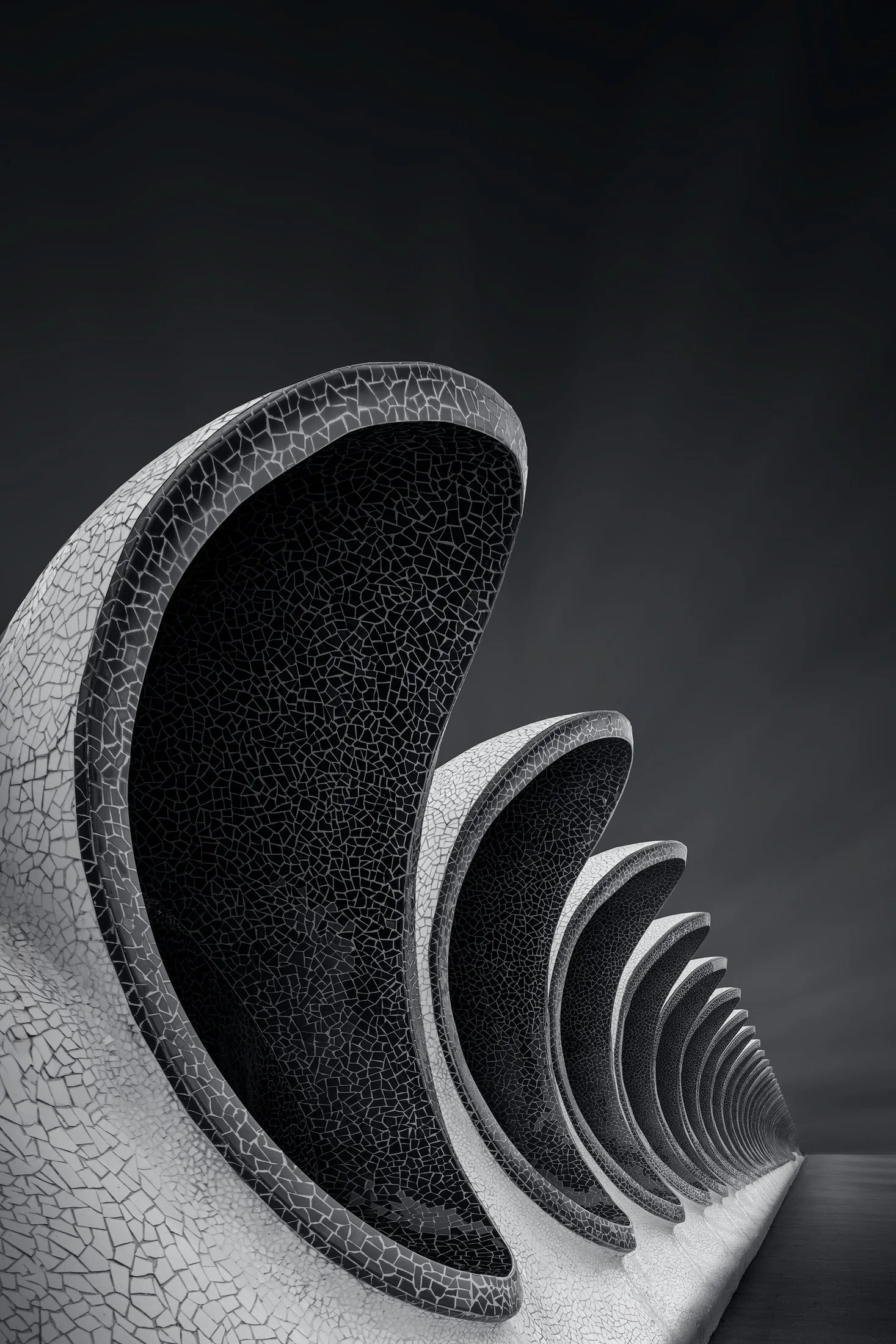 Architecture fine-art en noir et blanc, &eacute;tude de lignes et de volumes