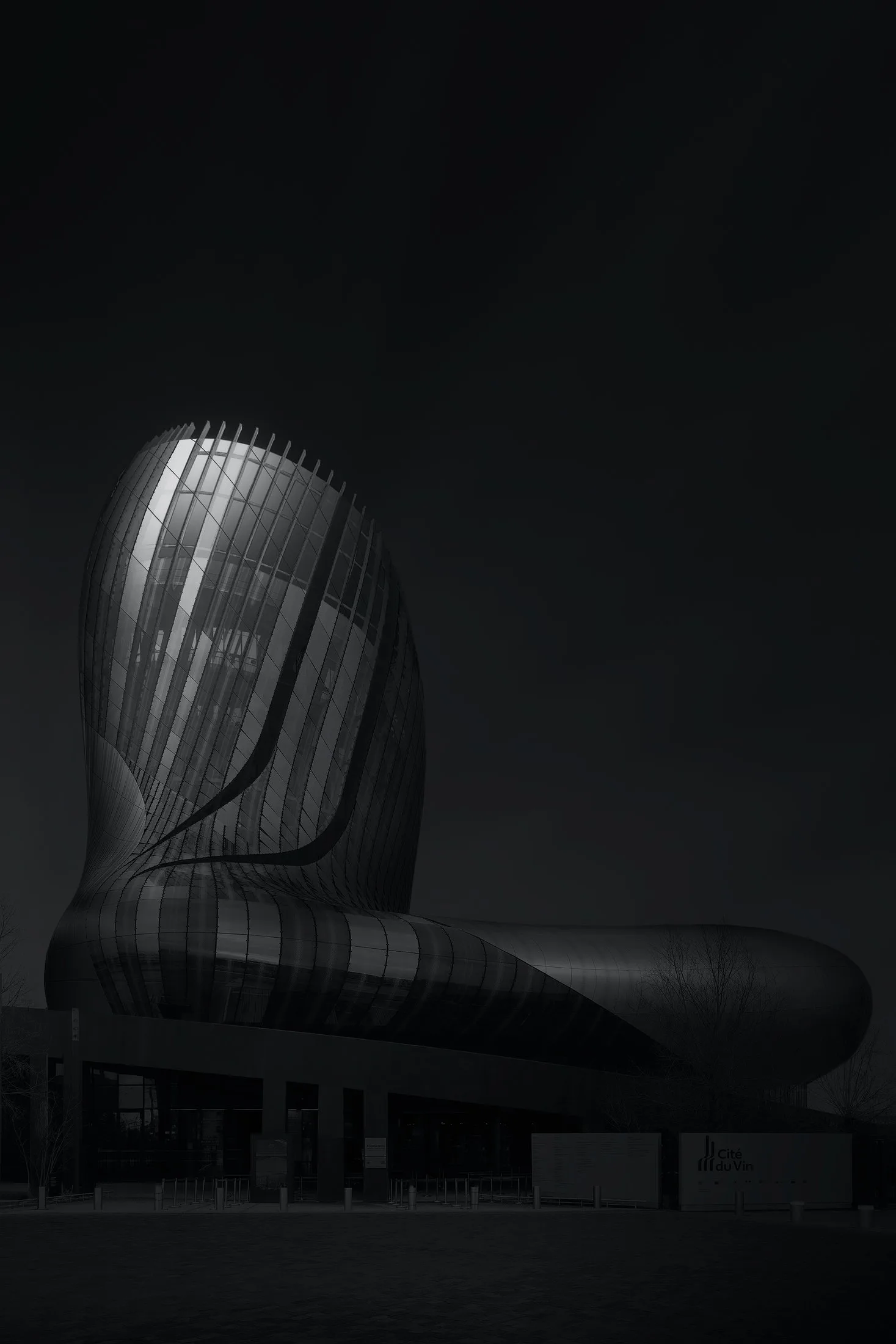 Architecture fine-art en noir et blanc, &eacute;tude de lignes et de volumes