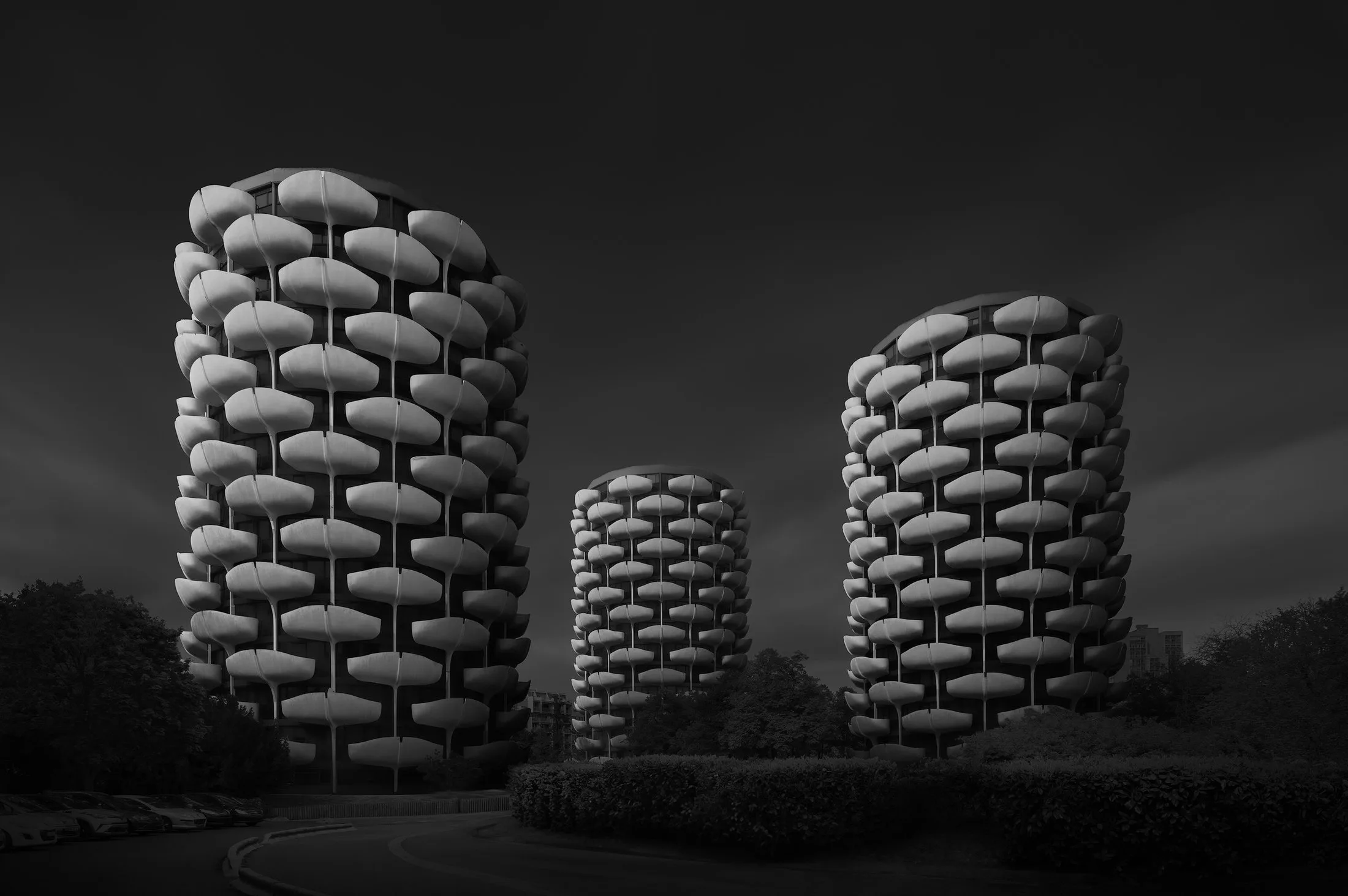 Architecture fine-art en noir et blanc, &eacute;tude de lignes et de volumes