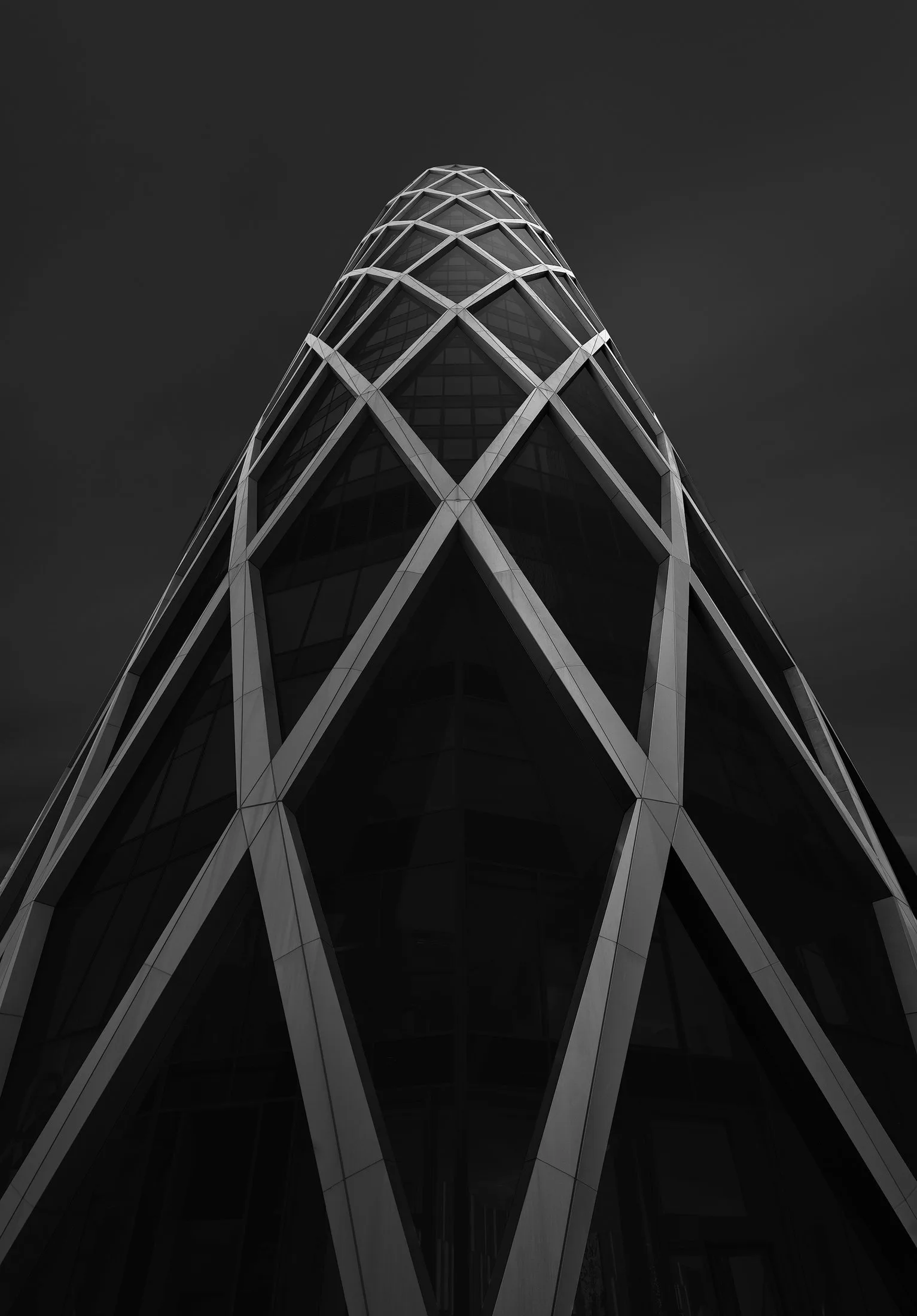 Architecture fine-art en noir et blanc, &eacute;tude de lignes et de volumes