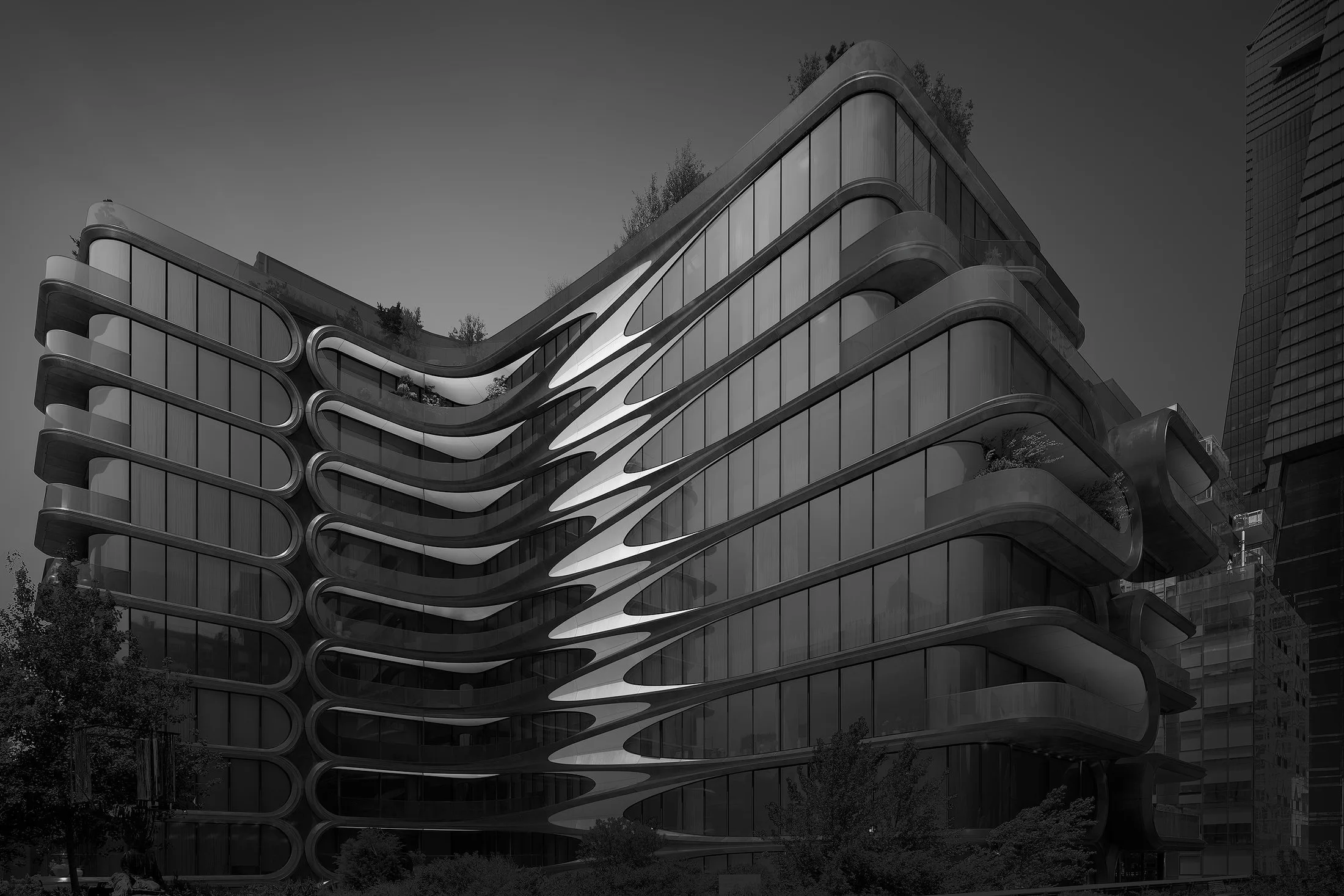 Architecture fine-art en noir et blanc, &eacute;tude de lignes et de volumes