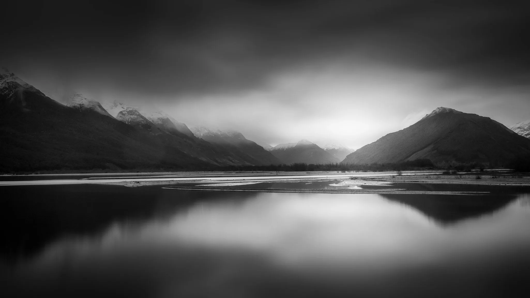 Paysage marin fine-art en pose longue, noir et blanc