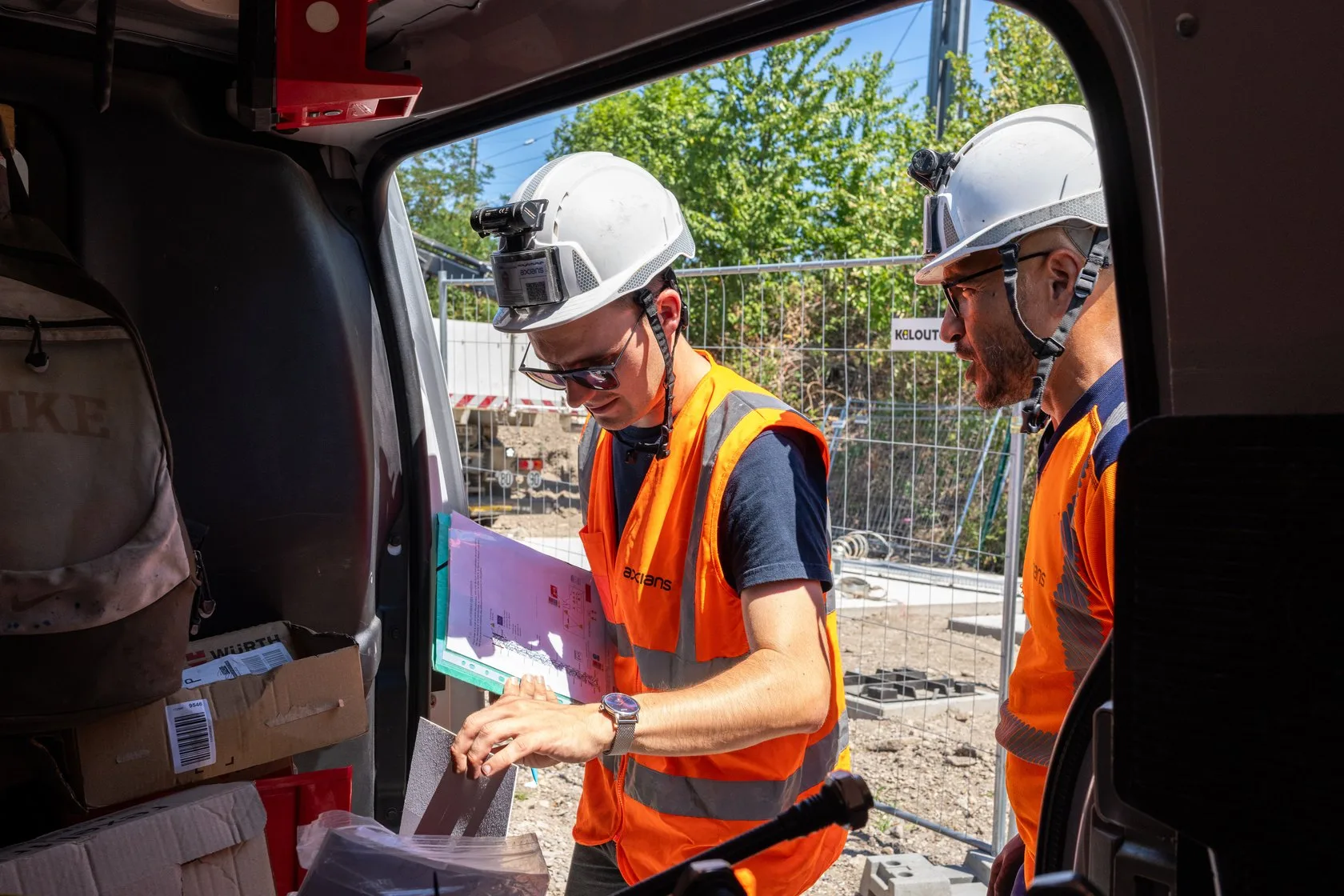 Montage d'une antenne relais Axians &agrave; Strasbourg