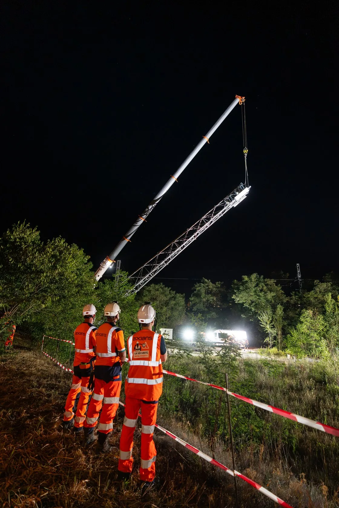 Montage d'une antenne relais Axians &agrave; Strasbourg