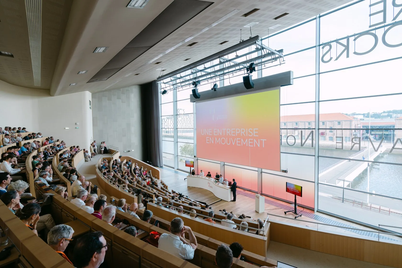 Assembl&eacute;e g&eacute;n&eacute;rale d'Harmonie Mutuelle au Carr&eacute; des Docks
