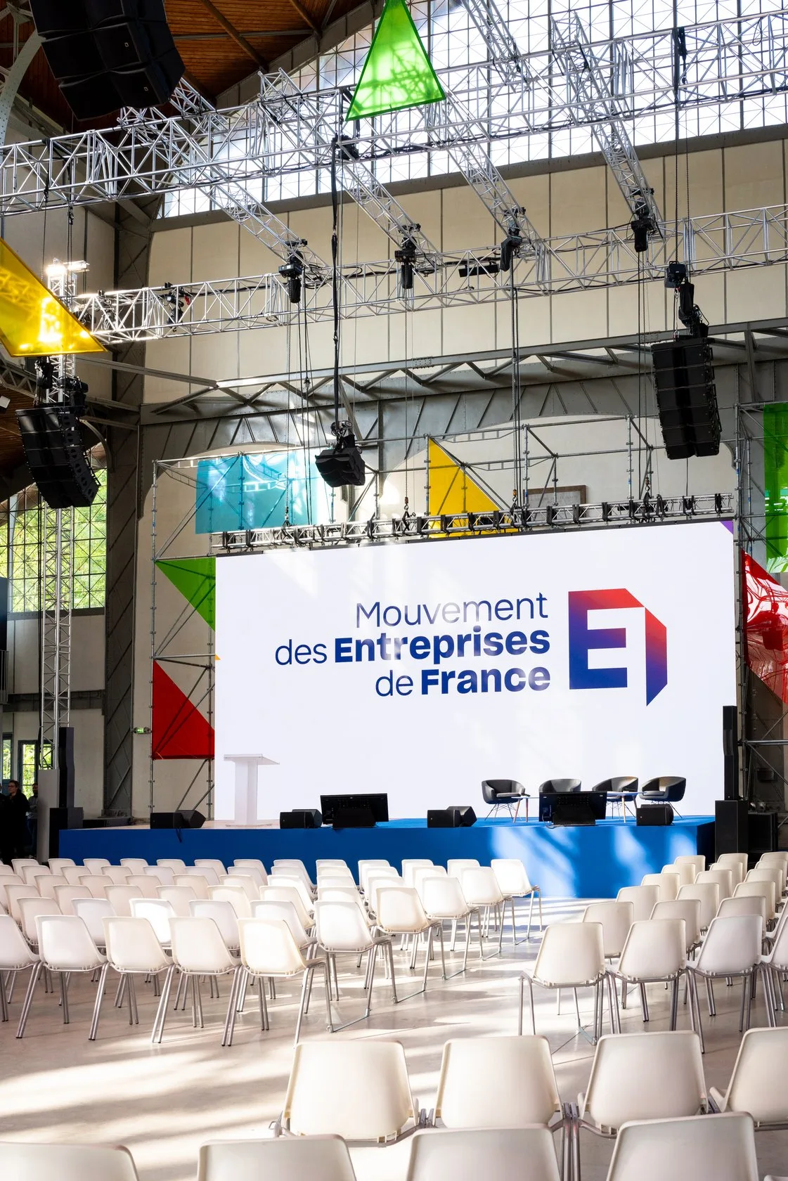 Assembl&eacute;e &eacute;lective du MEDEF au Hangar Y