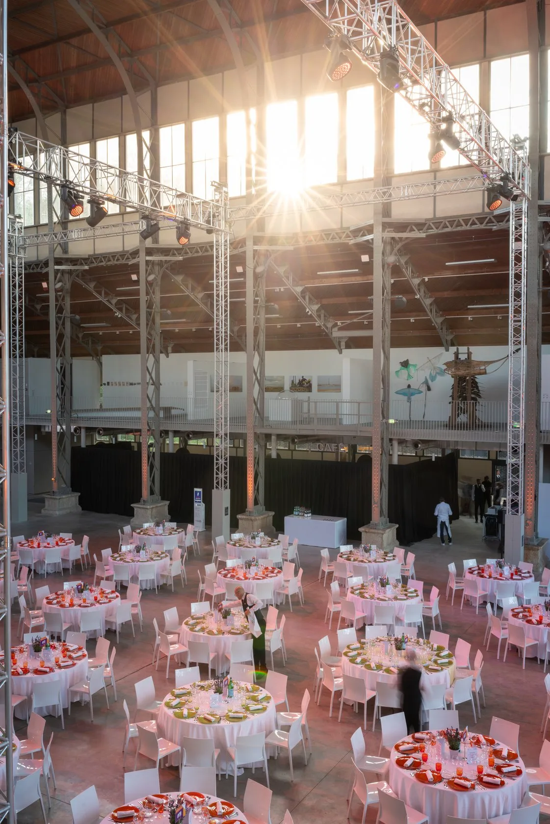 Assembl&eacute;e &eacute;lective du MEDEF au Hangar Y